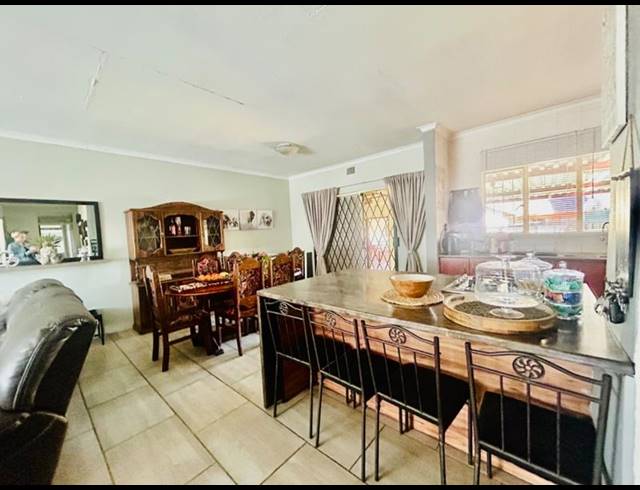 3 BEDROOM HOUSE FOR SALE IN VANDERBIJLPARK CE 5